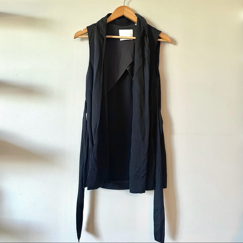 ARITZIA Wilfred vest cardigan with pockets